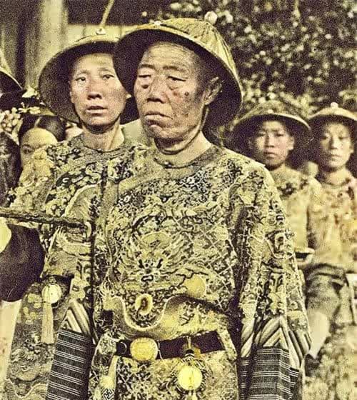 Từ Hi thái hậu mỗi lần tắm đều đem theo thái giám, trong phòng thường phát ra tiếng kêu đau đớn: Vì sao?- Ảnh 4. Từ Hi thái hậu mỗi lần tắm đều đem theo thái giám, trong phòng thường phát ra tiếng kêu đau đớn: Vì sao?- Ảnh 4.