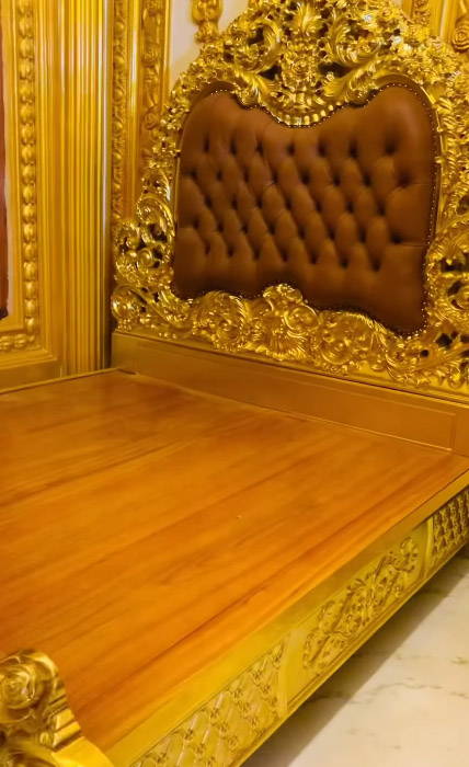 “Đại gia đồng nát” mở cửa lâu đài 100 tỷ cho bà con vào xem, ngày đón 300 người, có cả khách Tây- Ảnh 5. “Đại gia đồng nát” mở cửa lâu đài 100 tỷ cho bà con vào xem, ngày đón 300 người, có cả khách Tây- Ảnh 5.