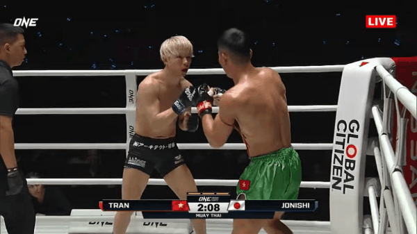 Võ sĩ Việt Nam đánh knock-out cao thủ Nhật Bản, Võ sĩ Việt Nam đánh knock-out cao thủ Nhật Bản,