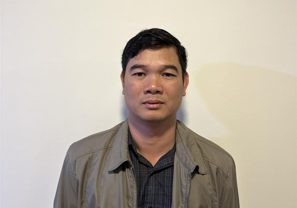 Soi sai phạm của Công ty sở hữu 21 dự án hơn 40.000 tỷ đồng khắp Việt Nam, có Phó TGĐ chỉ học hết lớp 4- Ảnh 4. Soi sai phạm của Công ty sở hữu 21 dự án hơn 40.000 tỷ đồng khắp Việt Nam, có Phó TGĐ chỉ học hết lớp 4- Ảnh 4.