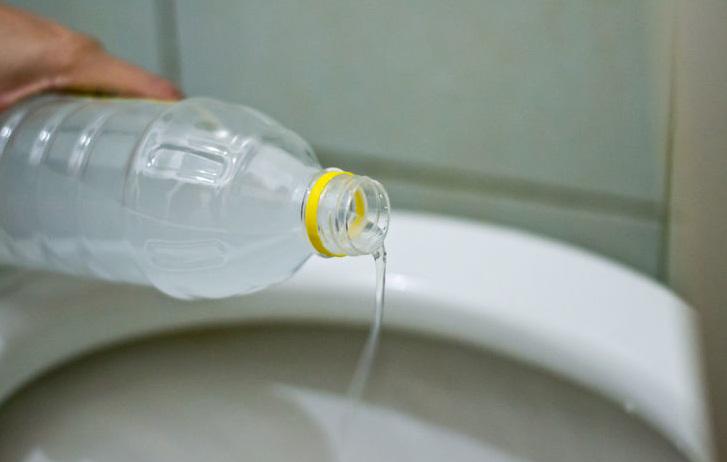 Nhận lại nhà từ khách thuê, gia chủ tá hoả với cảnh tượng bên trong nhà vệ sinh: 