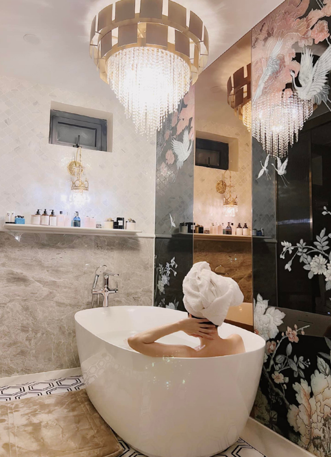 Nữ ca sĩ giàu có Nữ ca sĩ giàu có