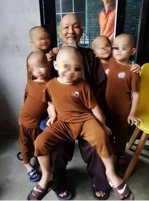 Diễn biến mới nhất vụ mẹ cho Tịnh thất Bồng Lai nuôi con rồi đòi lại: Tòa án ra quyết định bất ngờ- Ảnh 2. Diễn biến mới nhất vụ mẹ cho Tịnh thất Bồng Lai nuôi con rồi đòi lại: Tòa án ra quyết định bất ngờ- Ảnh 2.