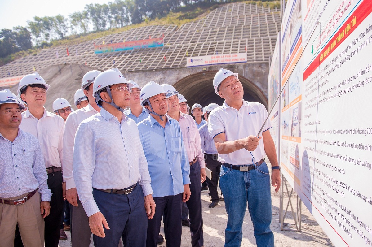 Phương pháp đặc biệt giúp thi công 'thần tốc' 3 hầm xuyên núi trên tuyến cao tốc 20.000 tỷ ở Việt Nam- Ảnh 1.