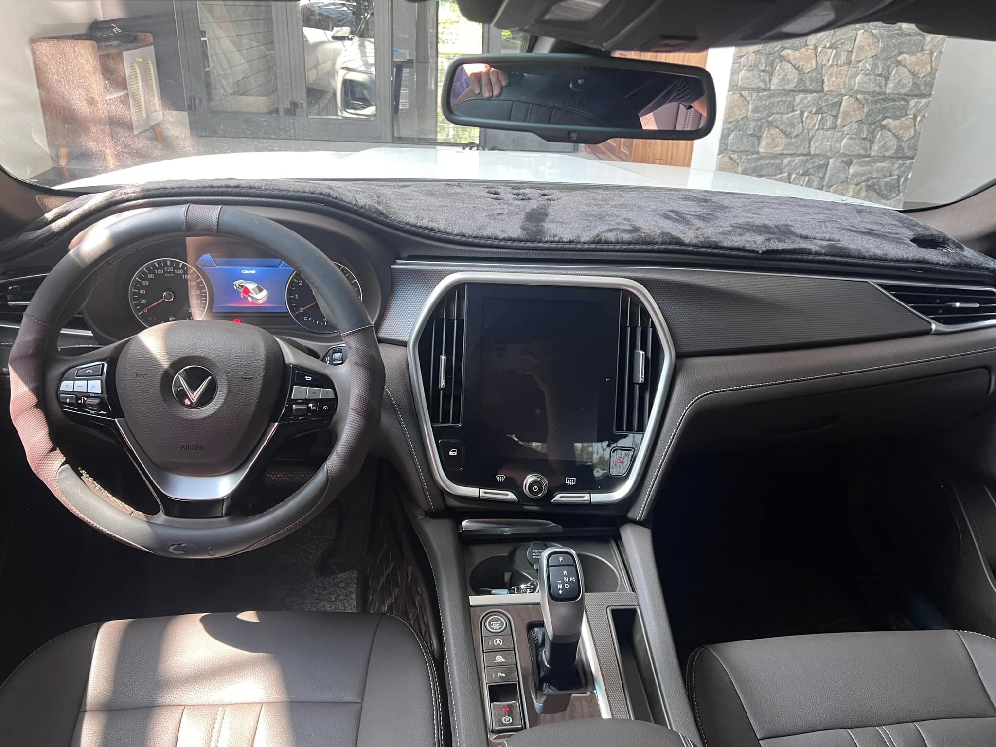 VinFast Lux A2.0 cũ đi 2 năm 1.700km VinFast Lux A2.0 cũ đi 2 năm 1.700km