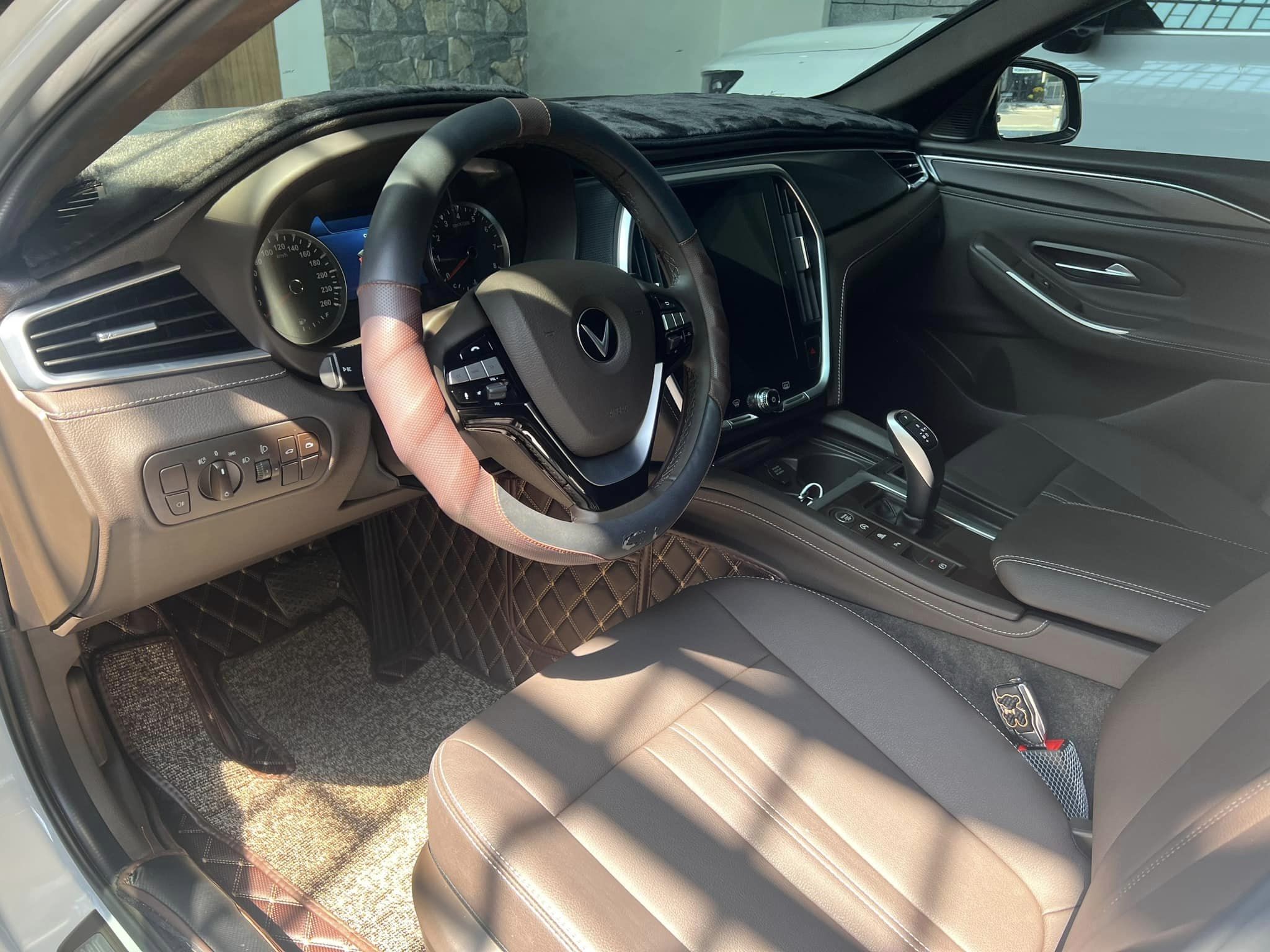 VinFast Lux A2.0 cũ đi 2 năm 1.700km VinFast Lux A2.0 cũ đi 2 năm 1.700km