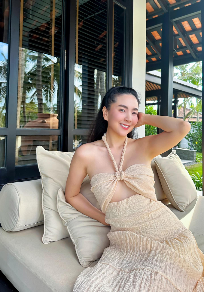Nhan sắc gợi cảm và cuộc sống sang chảnh, được chồng yêu chiều của 