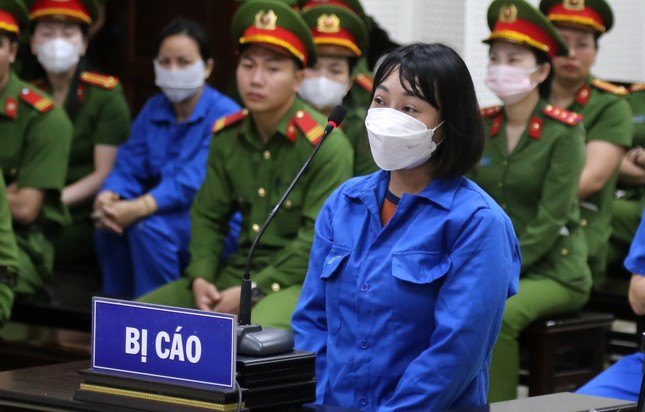 Trương Xuân Đước khai coi ông Đỗ Hữu Ca như người thân, 4 lần đưa 35 tỷ để Trương Xuân Đước khai coi ông Đỗ Hữu Ca như người thân, 4 lần đưa 35 tỷ để