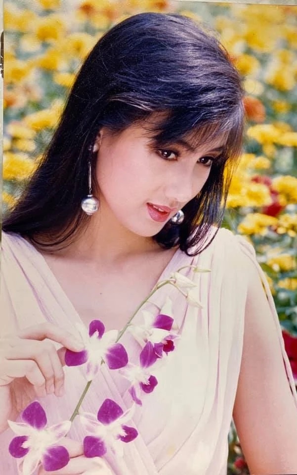 Một nữ nhân viên Sở Văn hóa: Đang làm thì được mời làm người mẫu và nổi tiếng, thành Nữ hoàng ảnh lịch- Ảnh 3. Một nữ nhân viên Sở Văn hóa: Đang làm thì được mời làm người mẫu và nổi tiếng, thành Nữ hoàng ảnh lịch- Ảnh 3.