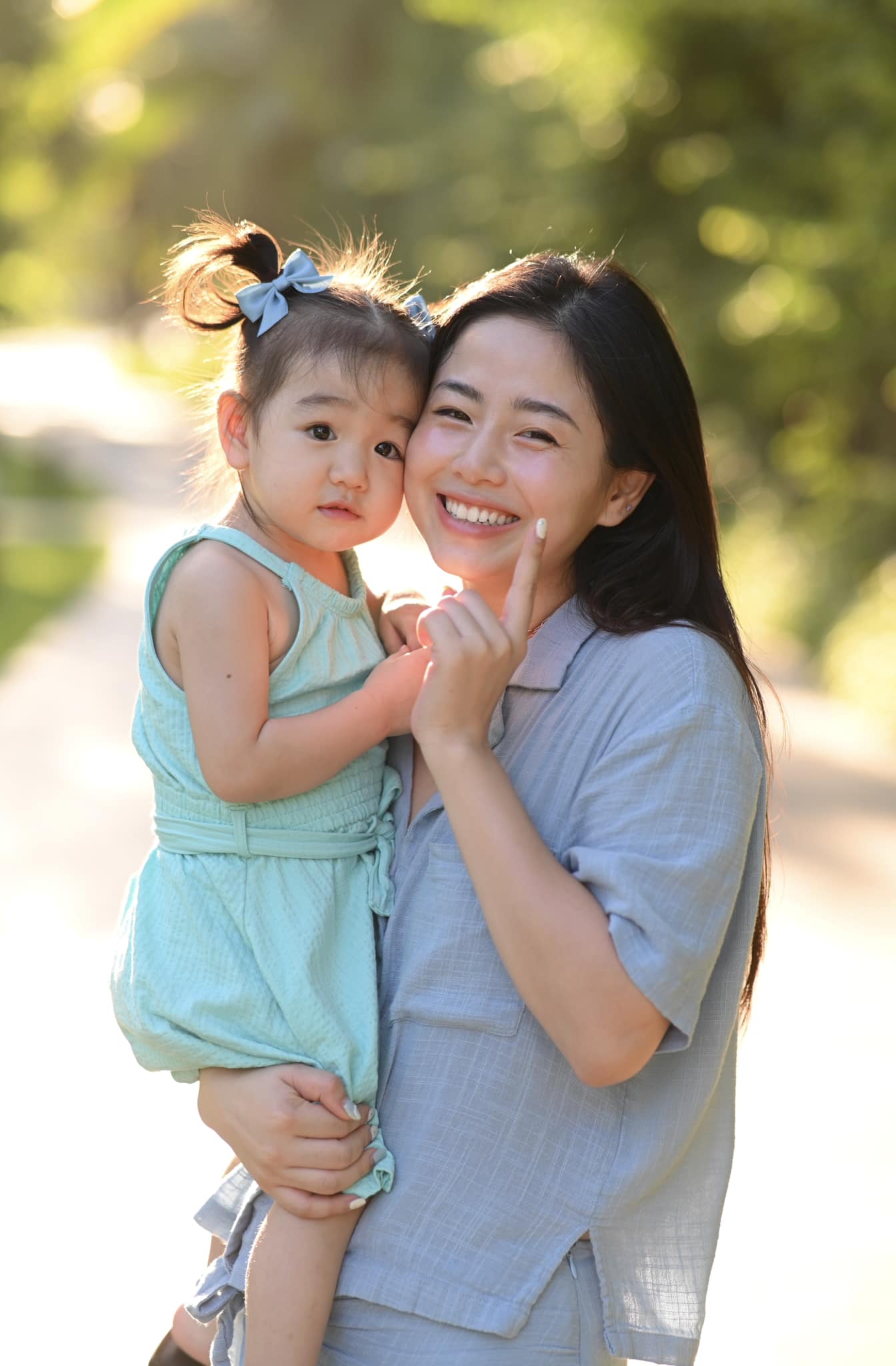 Hot girl Việt được báo Trung Quốc ca ngợi “đẹp như nữ thần”: U30 một nách hai con, là bà chủ spa giàu có- Ảnh 13. Hot girl Việt được báo Trung Quốc ca ngợi “đẹp như nữ thần”: U30 một nách hai con, là bà chủ spa giàu có- Ảnh 13.