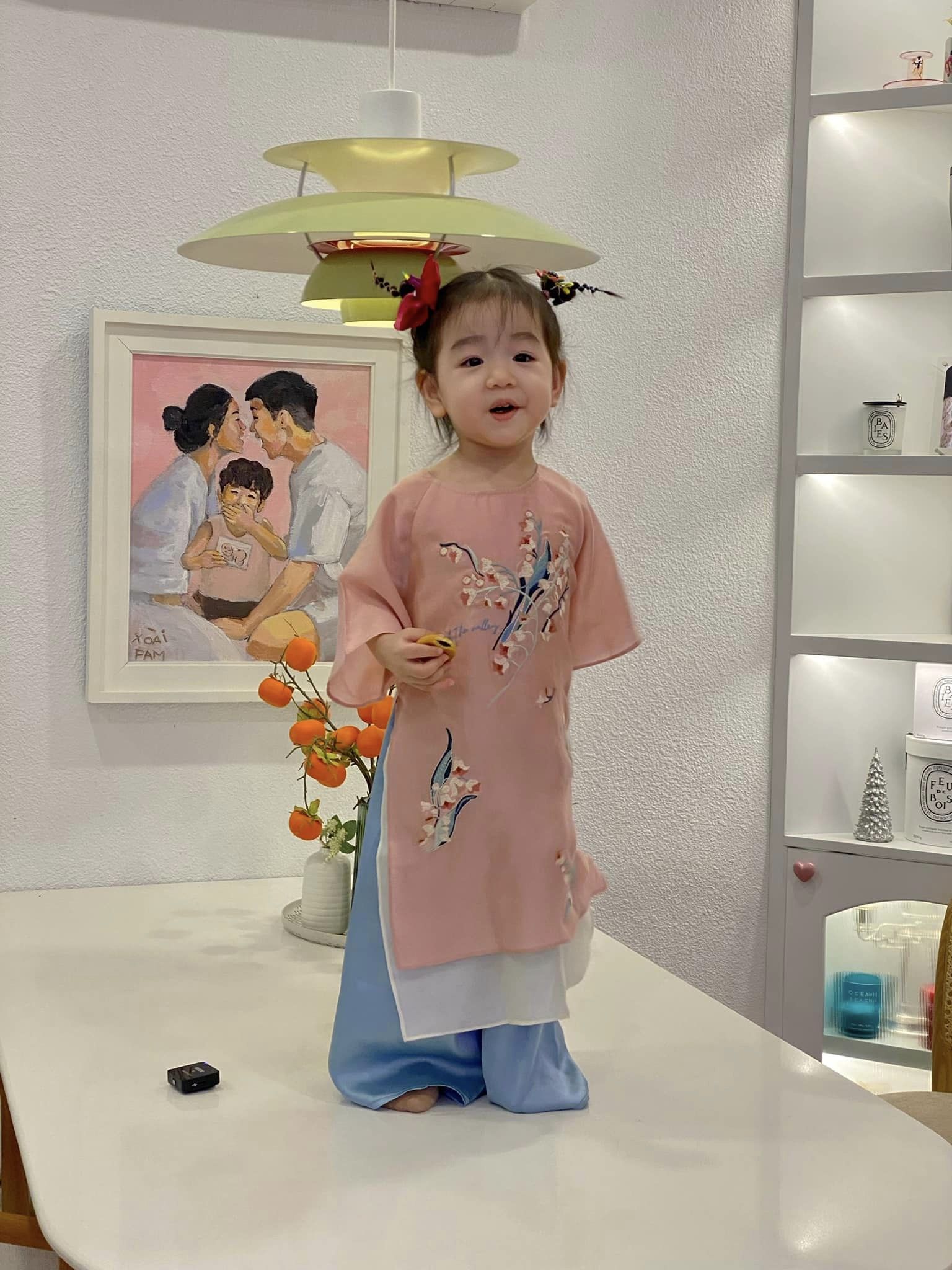 Hot girl Việt được báo Trung Quốc ca ngợi “đẹp như nữ thần”: U30 một nách hai con, là bà chủ spa giàu có- Ảnh 11. Hot girl Việt được báo Trung Quốc ca ngợi “đẹp như nữ thần”: U30 một nách hai con, là bà chủ spa giàu có- Ảnh 11.