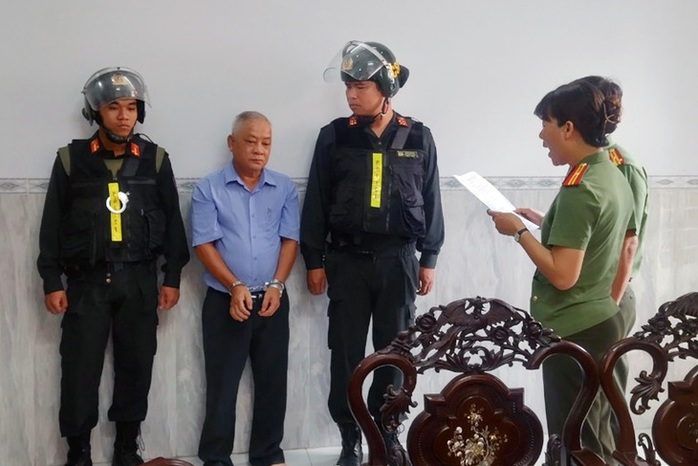 Bắt cựu trưởng phòng kiểm sát điều tra án kinh tế vì đưa hối lộ- Ảnh 1. Bắt cựu trưởng phòng kiểm sát điều tra án kinh tế vì đưa hối lộ- Ảnh 1.