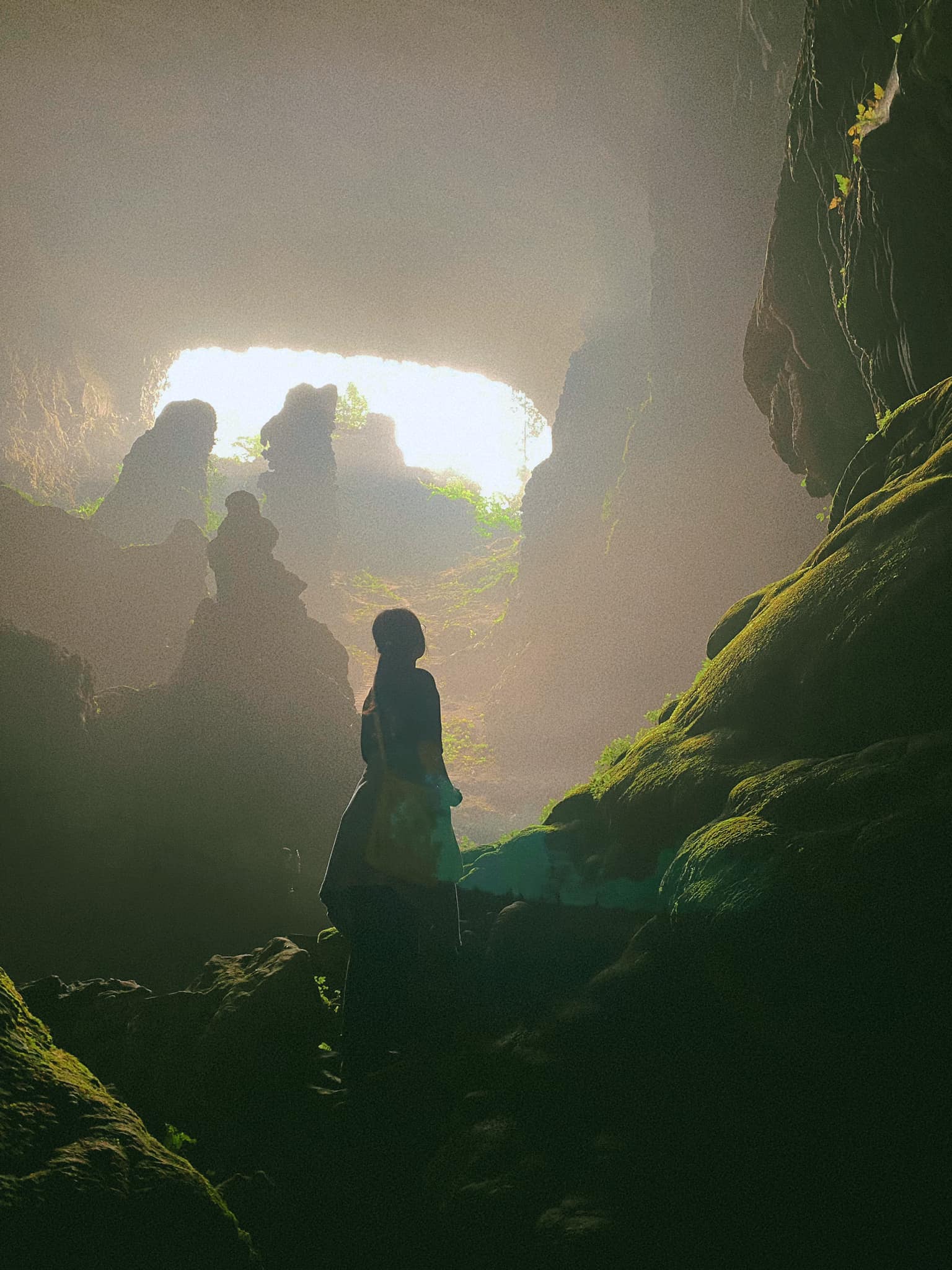 Phát hiện hang động hoang sơ với những khối núi đá vôi hàng trăm triệu tuổi, cách Hà Nội chỉ hơn 200km- Ảnh 10. Phát hiện hang động hoang sơ với những khối núi đá vôi hàng trăm triệu tuổi, cách Hà Nội chỉ hơn 200km- Ảnh 10.