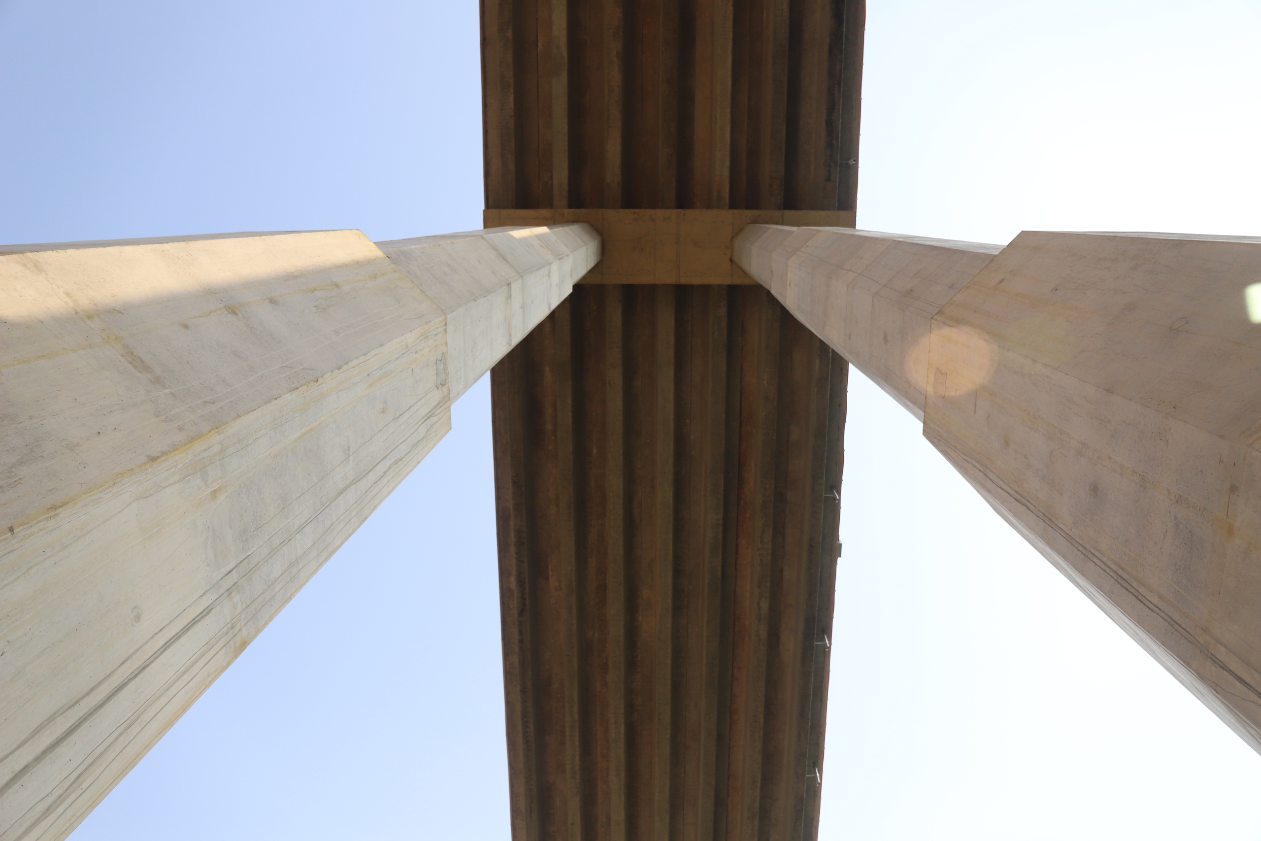 Quang cảnh hùng vĩ trên cao tốc Bắc - Nam hơn 11.000 tỷ đồng với 5 cầu Quang cảnh hùng vĩ trên cao tốc Bắc - Nam hơn 11.000 tỷ đồng với 5 cầu