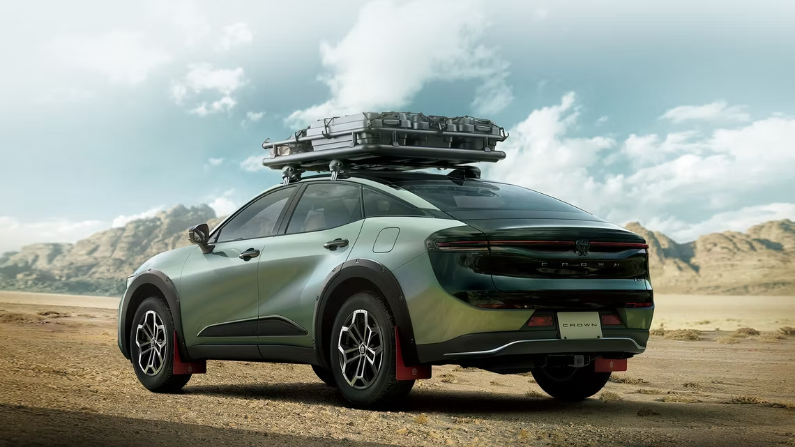 Mẫu ô tô mới tinh của Toyota cho thấy ngành xe đang 'hỗn loạn' ra sao: Sedan mà gầm cao hơn Corolla Cross- Ảnh 2. Mẫu ô tô mới tinh của Toyota cho thấy ngành xe đang 'hỗn loạn' ra sao: Sedan mà gầm cao hơn Corolla Cross- Ảnh 2.