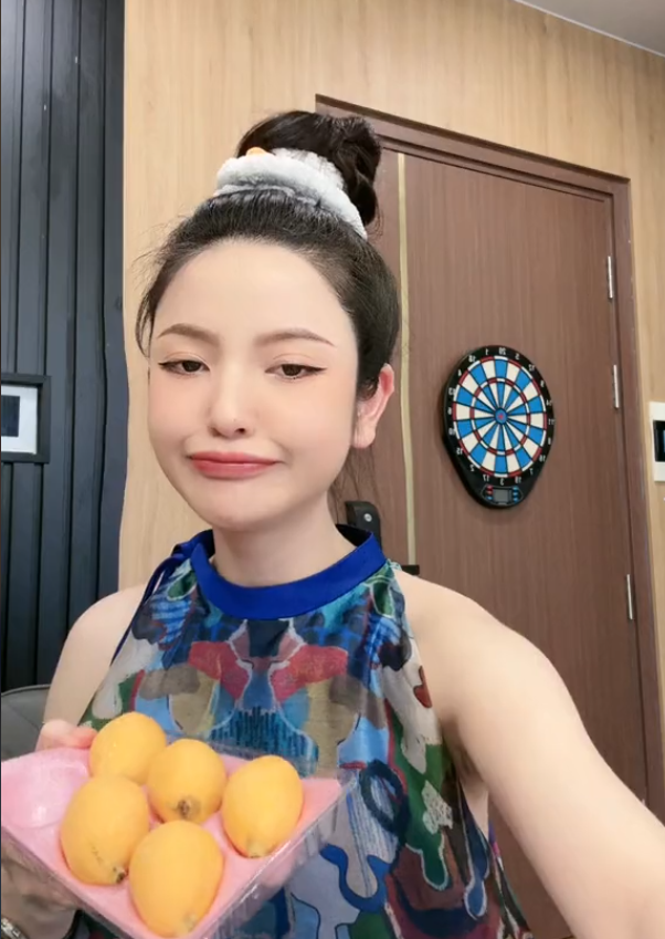 Loại quả dại mọc ở ven đường Nhật Bản, về Việt Nam thành Loại quả dại mọc ở ven đường Nhật Bản, về Việt Nam thành