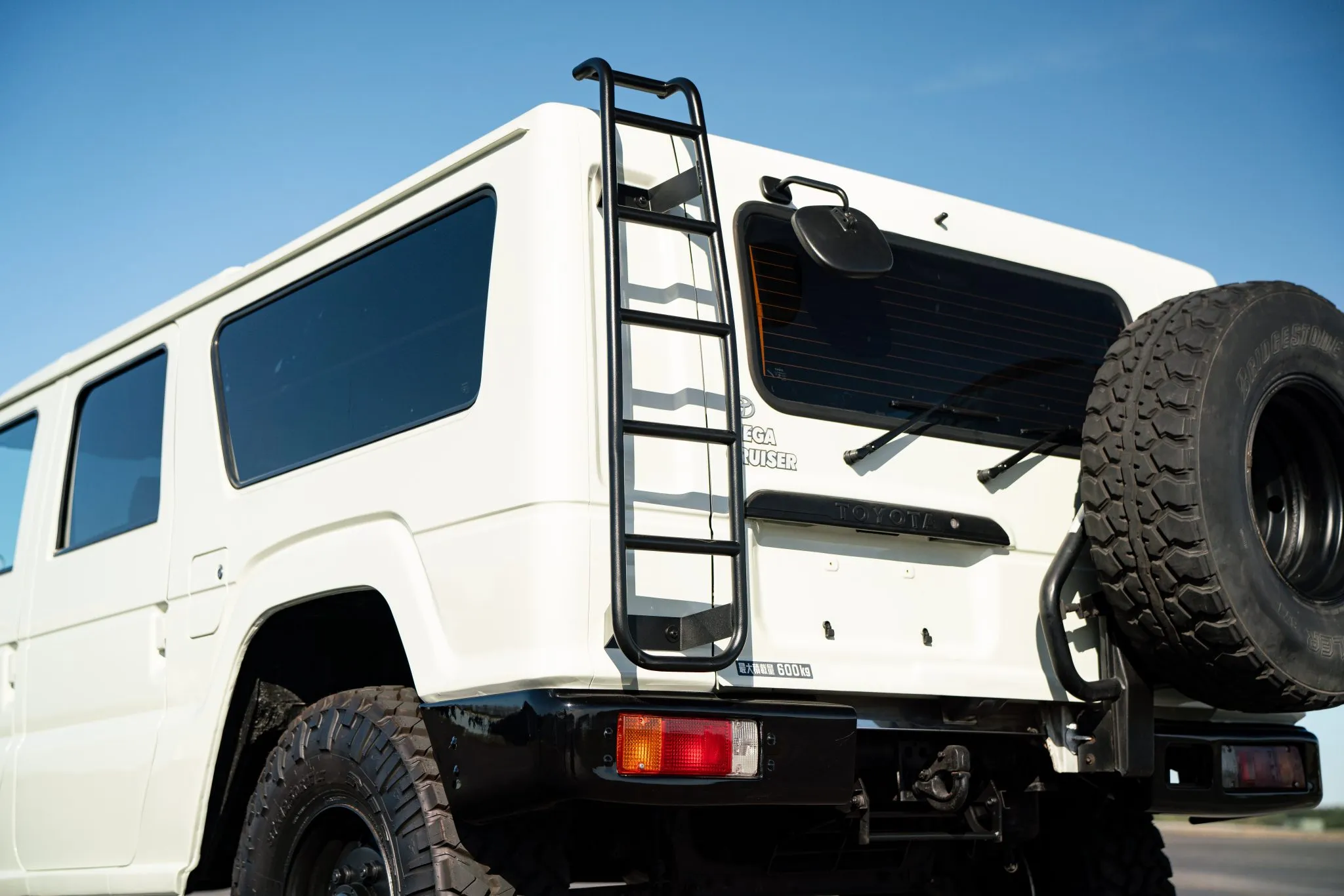 Xe Toyota không phải ai cũng biết: Trông như Hummer, ăn dầu như uống nước lã nhưng được săn lùng gắt gao- Ảnh 27.