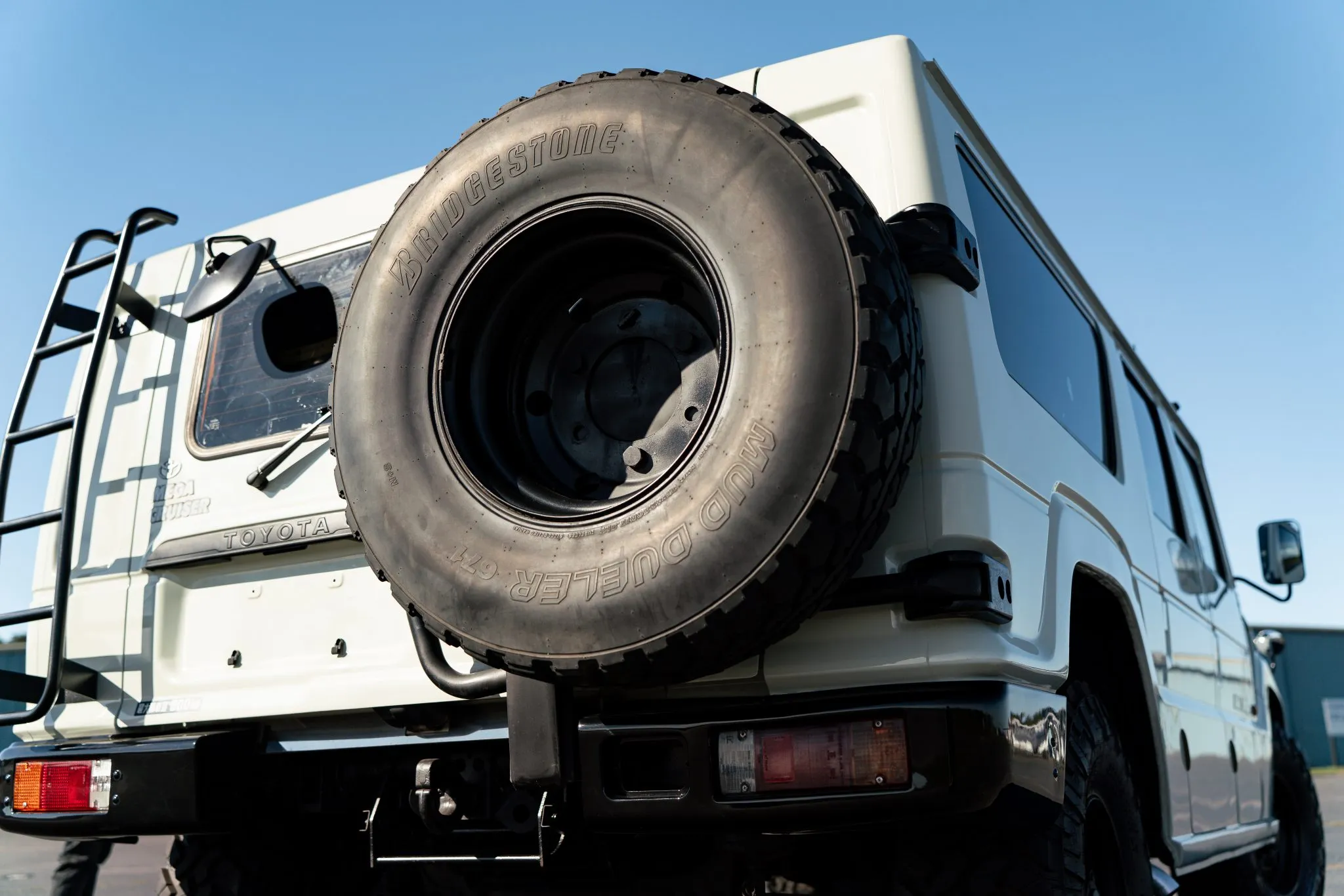 Xe Toyota không phải ai cũng biết: Trông như Hummer, ăn dầu như uống nước lã nhưng được săn lùng gắt gao- Ảnh 26. Xe Toyota không phải ai cũng biết: Trông như Hummer, ăn dầu như uống nước lã nhưng được săn lùng gắt gao- Ảnh 26.