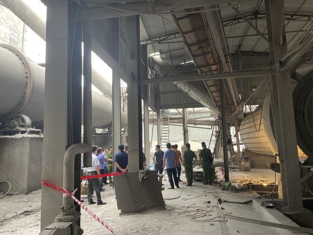 Vụ tai nạn 7 người tử vong ở Yên Bái: Giám đốc Nhà máy xi măng nói gì?- Ảnh 1. Vụ tai nạn 7 người tử vong ở Yên Bái: Giám đốc Nhà máy xi măng nói gì?- Ảnh 1.