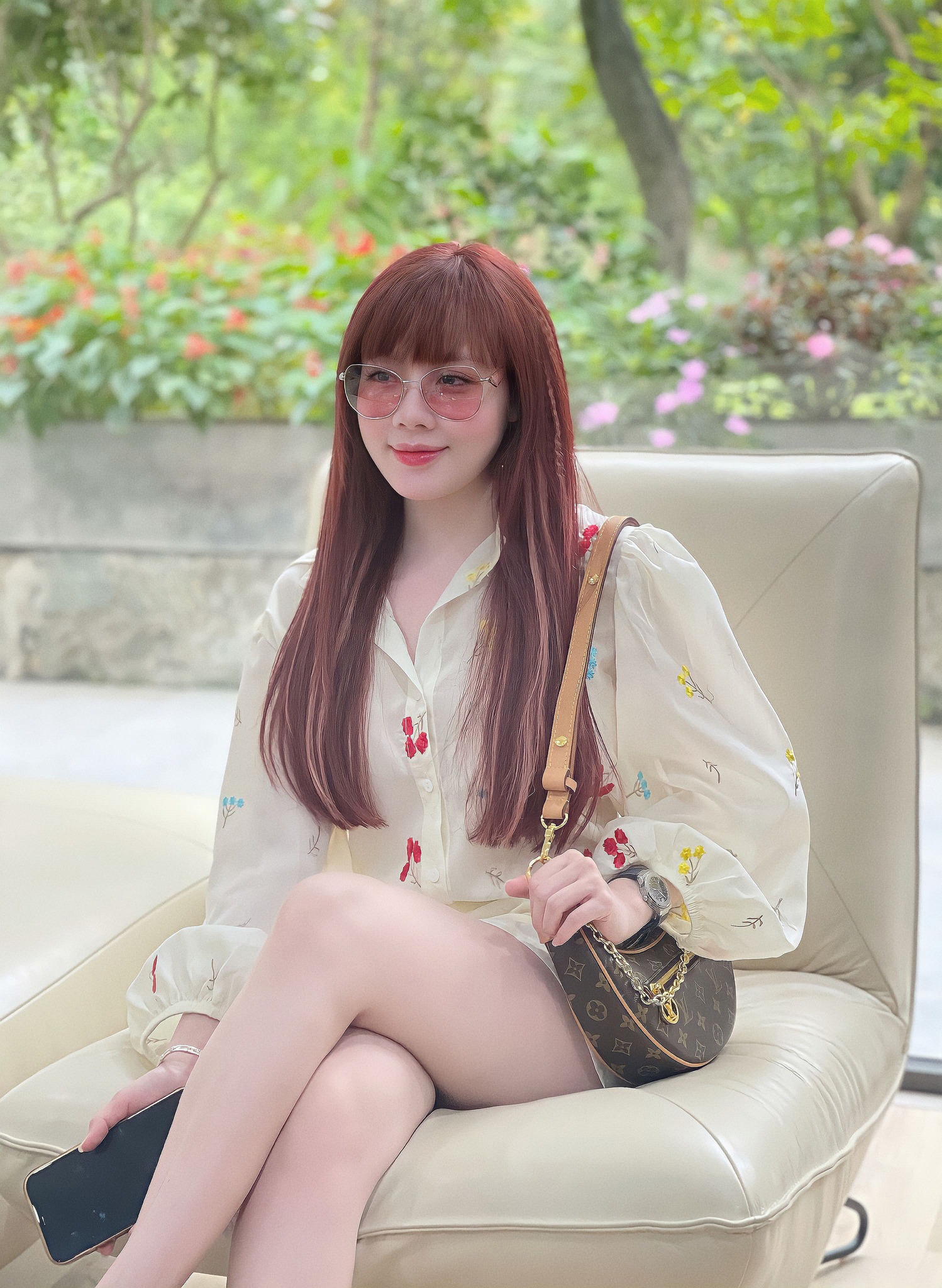 Cuộc sống mới của giảng viên từng tố chồng ngoại tình: Rời Việt Nam sang trời Tây, diện mạo lạ khó nhận ra- Ảnh 5.