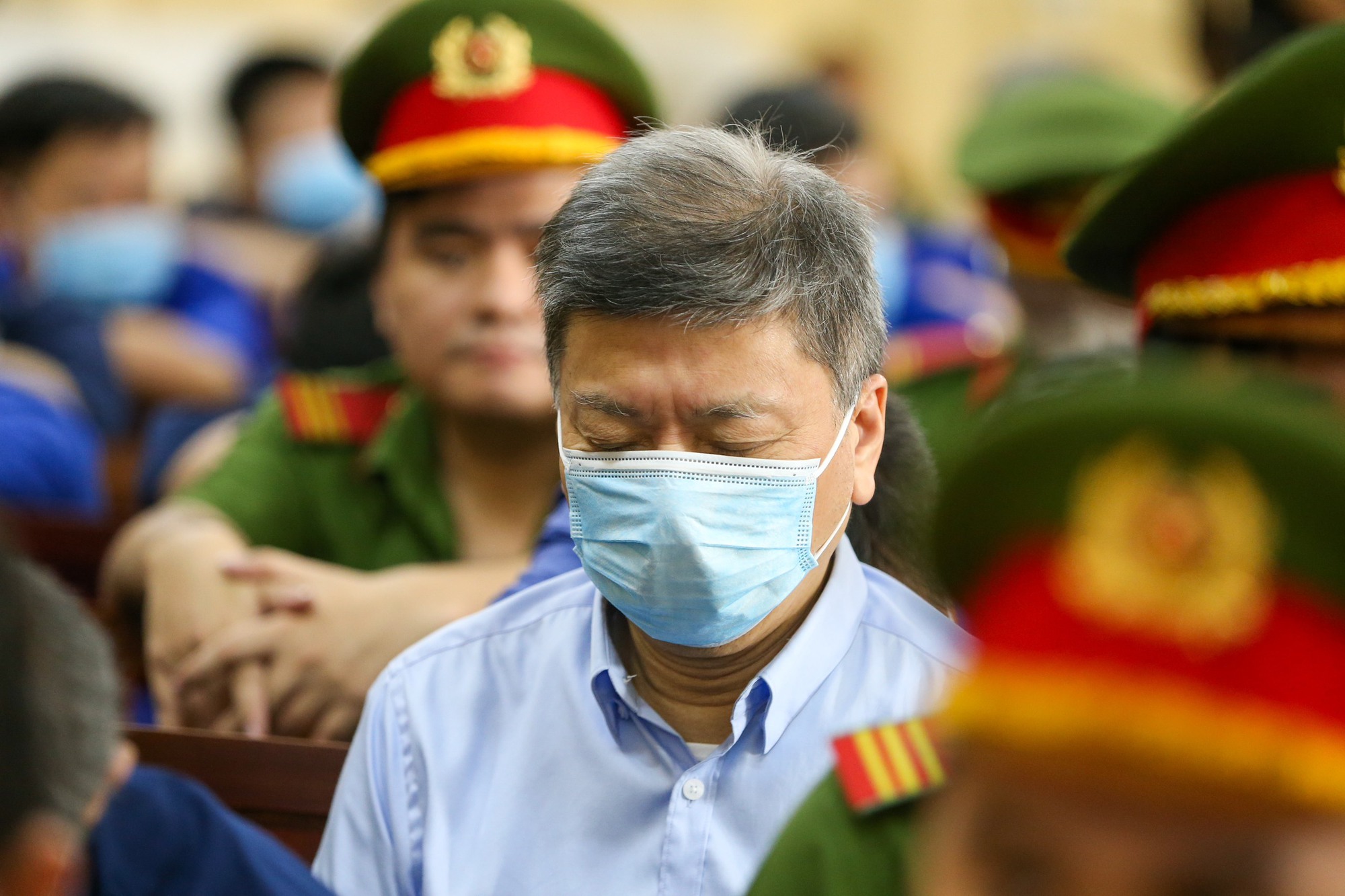 Bà Trương Mỹ Lan khóc nói: 