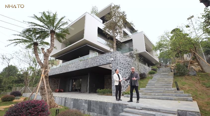 Siêu biệt thự sườn đồi 2.500m2 của đại gia bất động sản: Lưng tựa sơn, mặt hướng thủy, riêng TV đã 3 tỷ- Ảnh 6. Siêu biệt thự sườn đồi 2.500m2 của đại gia bất động sản: Lưng tựa sơn, mặt hướng thủy, riêng TV đã 3 tỷ- Ảnh 6.