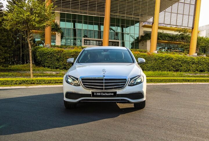 'Lướt' xe liền tay mất ngay 1 tỷ: Vì sao những chiếc xe như Mercedes Benz lại có số phận như vậy?- Ảnh 2. 'Lướt' xe liền tay mất ngay 1 tỷ: Vì sao những chiếc xe như Mercedes Benz lại có số phận như vậy?- Ảnh 2.