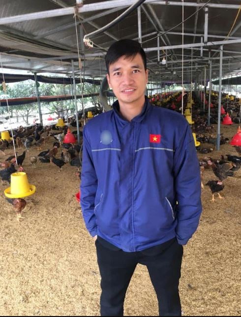 Lệ Rơi sau 10 năm gây bão mạng: Sống bình lặng làm nông dân, U40 ôm gối ngủ chờ tình yêu tới- Ảnh 3. Lệ Rơi sau 10 năm gây bão mạng: Sống bình lặng làm nông dân, U40 ôm gối ngủ chờ tình yêu tới- Ảnh 3.