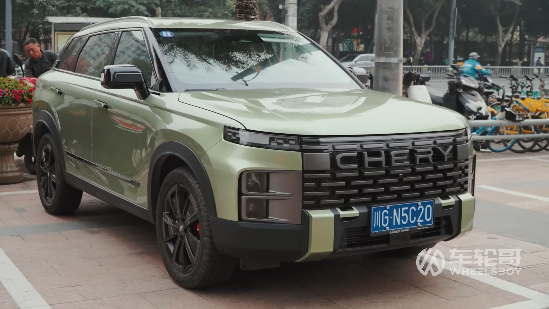 Lái thử xe 400 triệu của tập đoàn rót 20.000 tỷ vào Việt Nam xây nhà máy ô tô: 'Tiền ít thịt nhiều'?- Ảnh 3. Lái thử xe 400 triệu của tập đoàn rót 20.000 tỷ vào Việt Nam xây nhà máy ô tô: 'Tiền ít thịt nhiều'?- Ảnh 3.