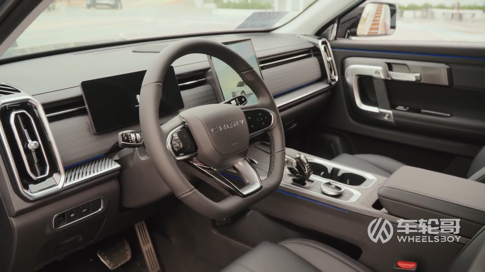 Lái thử xe 400 triệu của tập đoàn rót 20.000 tỷ vào Việt Nam xây nhà máy ô tô: 'Tiền ít thịt nhiều'?- Ảnh 25. Lái thử xe 400 triệu của tập đoàn rót 20.000 tỷ vào Việt Nam xây nhà máy ô tô: 'Tiền ít thịt nhiều'?- Ảnh 25.