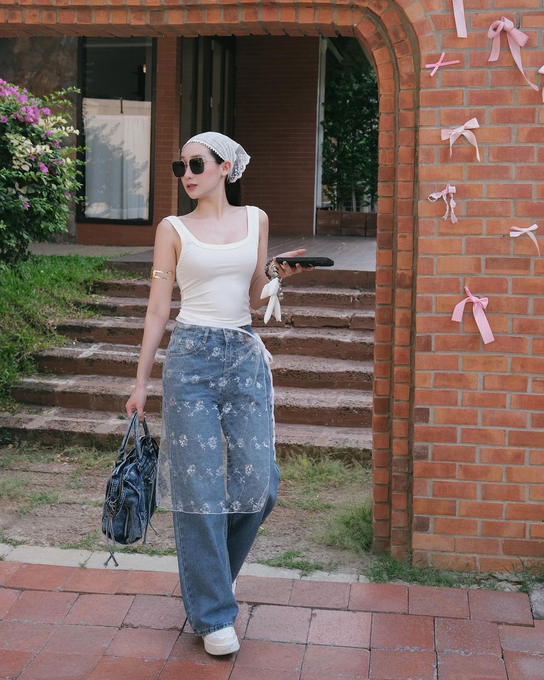 Hot girl giàu có nổi tiếng nhờ show hẹn hò, sau 4 năm ứa nước mắt mong tin dính bầu- Ảnh 9. Hot girl giàu có nổi tiếng nhờ show hẹn hò, sau 4 năm ứa nước mắt mong tin dính bầu- Ảnh 9.