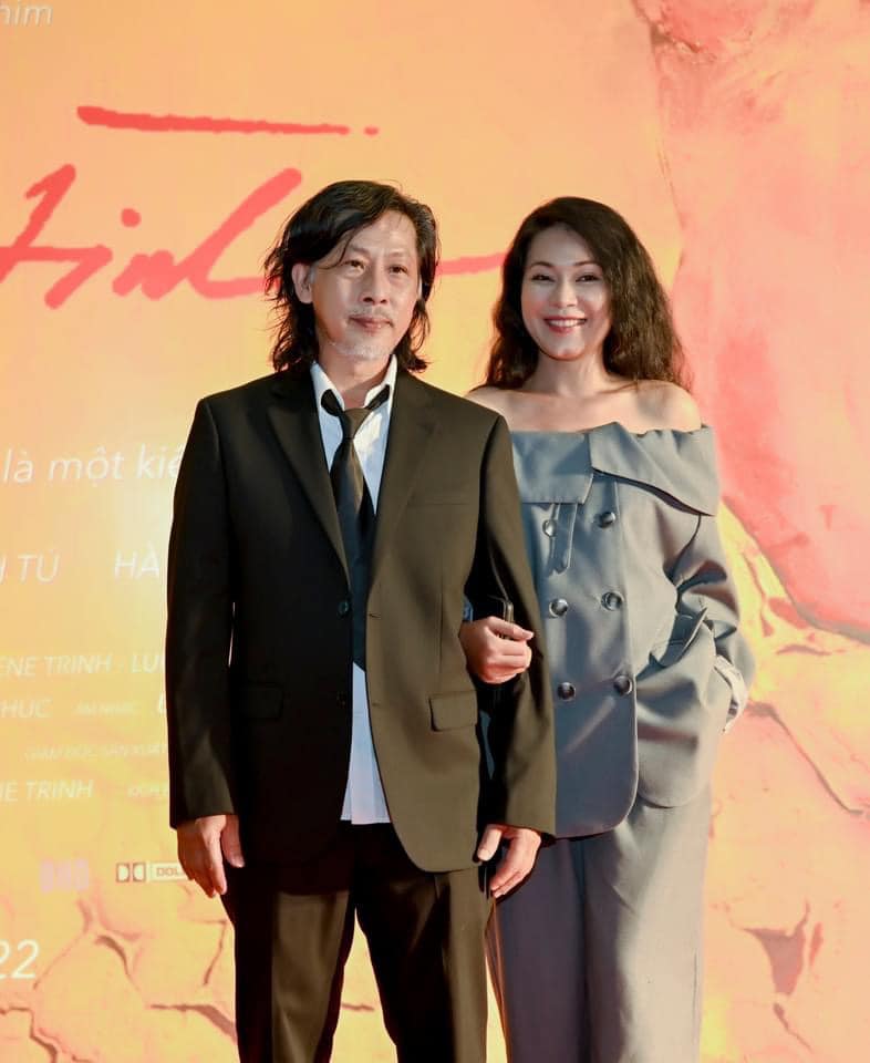 "Thỏa thuận" đặc biệt trong hôn nhân của nữ diễn viên lấy chồng hơn 20 tuổi, là đạo diễn nổi tiếng- Ảnh 1.