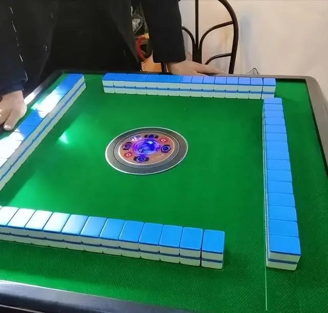 Đỗ xe ngang ngược dưới chung cư, nữ tài xế từ chối 80 cuộc gọi: Không xin lỗi mà làm 1 việc ai cũng sốc!- Ảnh 4. Đỗ xe ngang ngược dưới chung cư, nữ tài xế từ chối 80 cuộc gọi: Không xin lỗi mà làm 1 việc ai cũng sốc!- Ảnh 4.