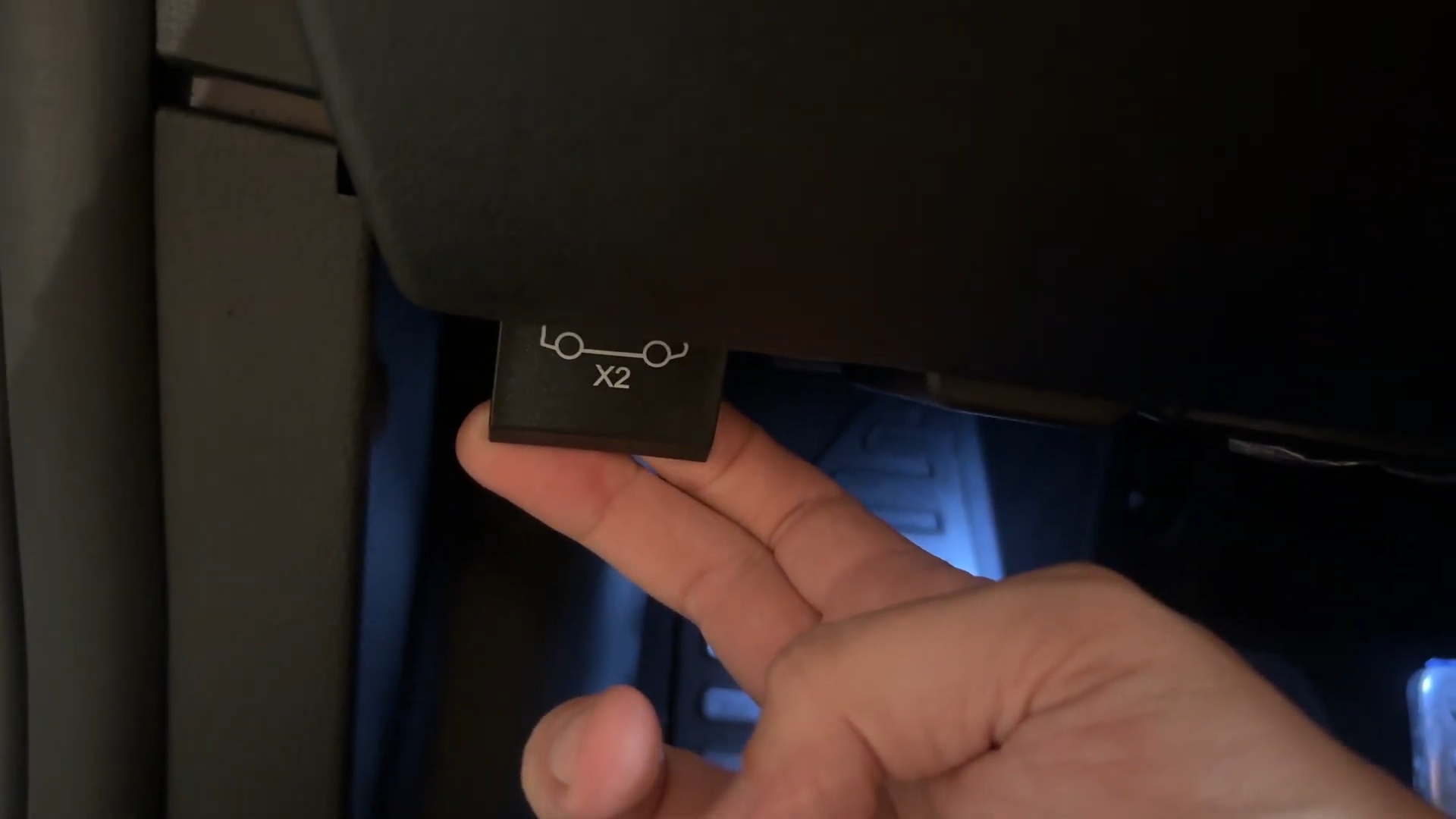 Youtuber gần 5 triệu lượt theo dõi lái VF 8 rồi 'chốt': Hyundai, KIA có khởi đầu tệ, VinFast làm tốt hơn- Ảnh 11. Youtuber gần 5 triệu lượt theo dõi lái VF 8 rồi 'chốt': Hyundai, KIA có khởi đầu tệ, VinFast làm tốt hơn- Ảnh 11.