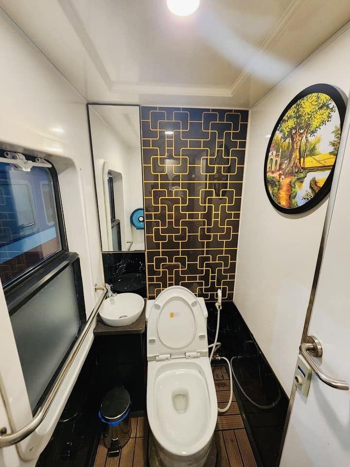 Khám phá tàu Khám phá tàu