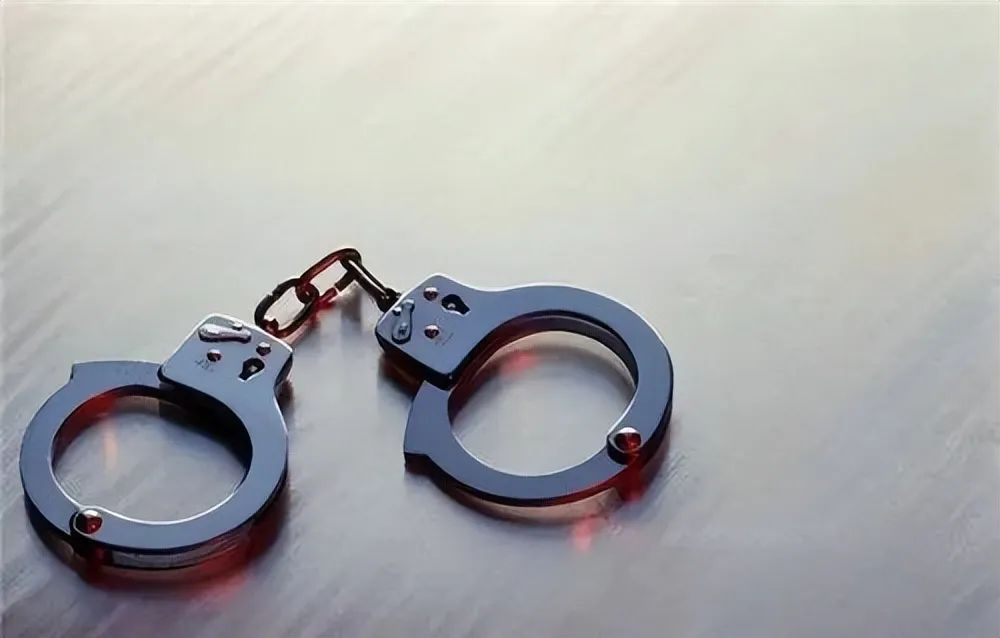 Người đàn ông đột tử sau mũi tiêm lạ, bệnh viện lên tiếng: Không biết y tá đã tiêm cho bệnh nhân là ai?- Ảnh 4. Người đàn ông đột tử sau mũi tiêm lạ, bệnh viện lên tiếng: Không biết y tá đã tiêm cho bệnh nhân là ai?- Ảnh 4.