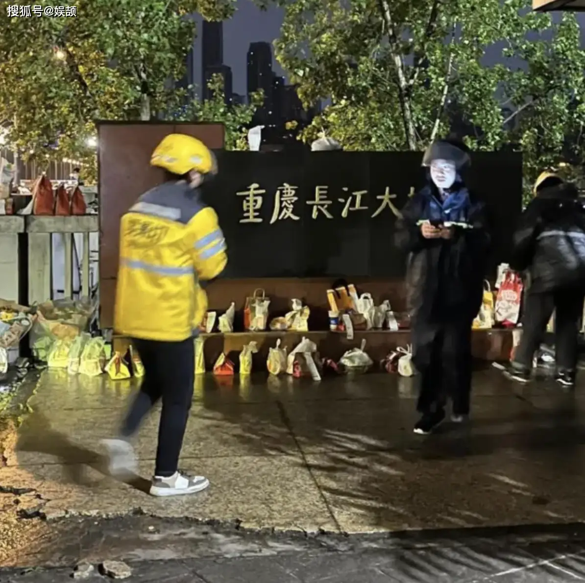 Cập nhật mới vụ Mèo Béo: Chị gái thừa nhận “giật dây” bạo lực mạng, có cả ekip dựng kịch bản đứng sau!- Ảnh 1. Cập nhật mới vụ Mèo Béo: Chị gái thừa nhận “giật dây” bạo lực mạng, có cả ekip dựng kịch bản đứng sau!- Ảnh 1.