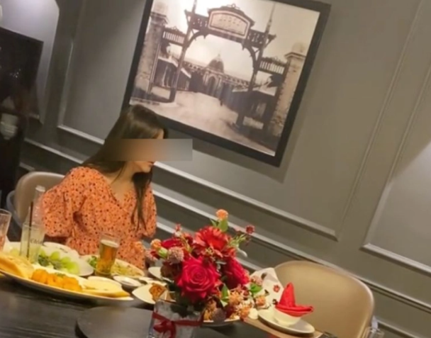 Mẹ cô gái Mẹ cô gái