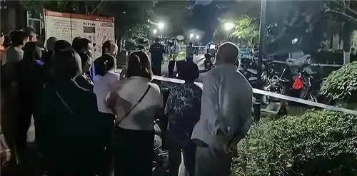 Đang cãi nhau, chồng nổi điên ôm vợ nhảy từ tầng 16 xuống đất tử vong: Lý do ai nghe cũng bàng hoàng- Ảnh 5. Đang cãi nhau, chồng nổi điên ôm vợ nhảy từ tầng 16 xuống đất tử vong: Lý do ai nghe cũng bàng hoàng- Ảnh 5.