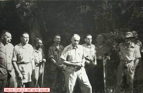 Hình ảnh hiếm về Chủ tịch Hồ Chí Minh và Đại tướng Võ Nguyên Giáp trước trận đánh lịch sử ở Điện Biên Phủ- Ảnh 8. Hình ảnh hiếm về Chủ tịch Hồ Chí Minh và Đại tướng Võ Nguyên Giáp trước trận đánh lịch sử ở Điện Biên Phủ- Ảnh 8.