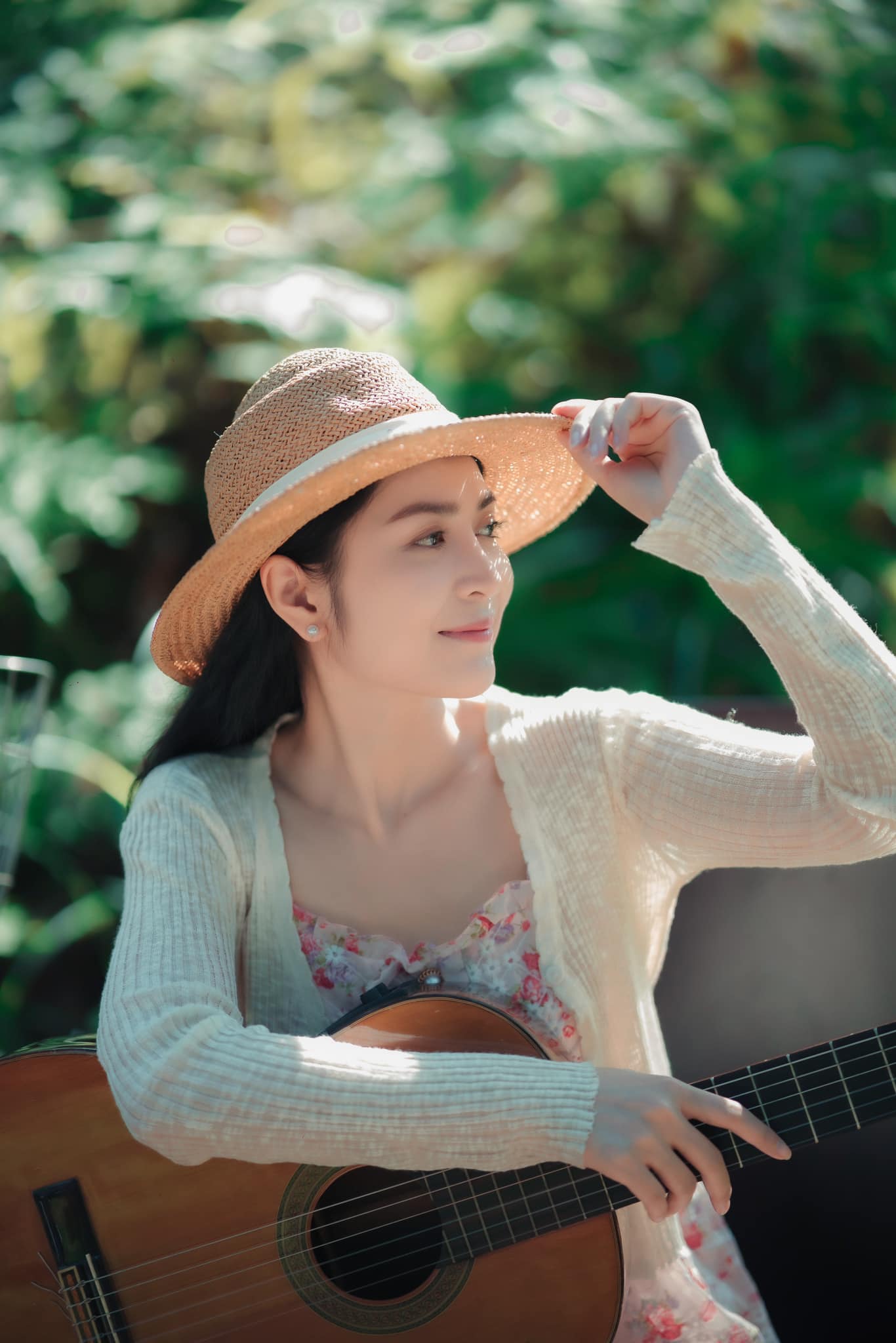 Cuộc đời thăng trầm của nữ ca sĩ Việt xinh đẹp, giỏi giang: 34 tuổi vẫn độc thân- Ảnh 3.