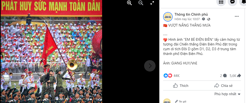 Khoảnh khắc em bé ở Điện Biên Phủ tươi cười trong mưa khiến hàng nghìn người xúc động, gây Khoảnh khắc em bé ở Điện Biên Phủ tươi cười trong mưa khiến hàng nghìn người xúc động, gây