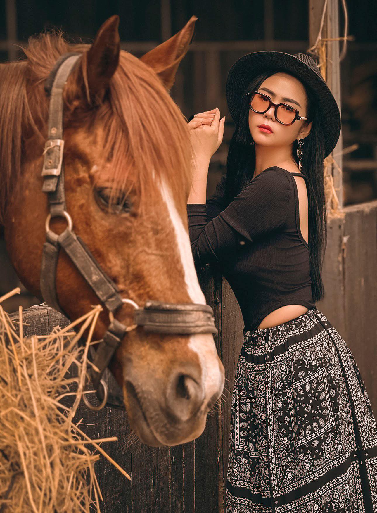 Bùi Thanh Hương học cưỡi ngựa, hé lộ cách thoát khỏi nỗi sợ hãi- Ảnh 4.