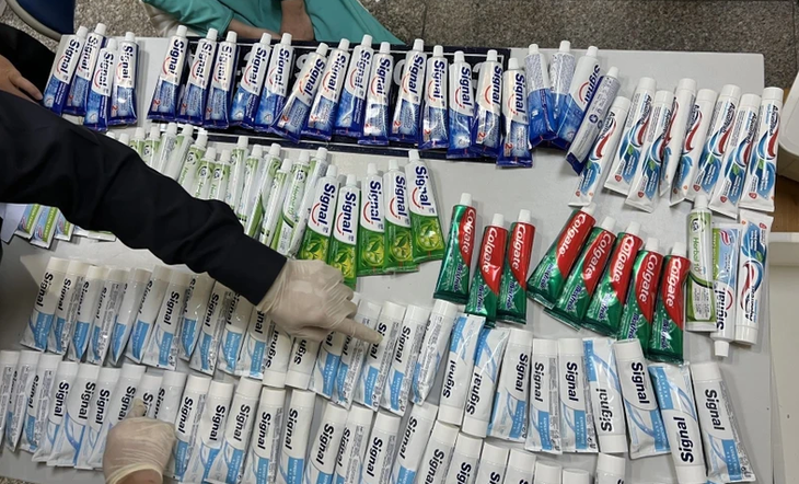Thông tin mới vụ 4 nữ tiếp viên hàng không xách ma túy- Ảnh 1. Thông tin mới vụ 4 nữ tiếp viên hàng không xách ma túy- Ảnh 1.