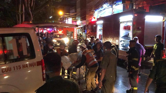 Đội trưởng PCCC đau lòng kể khoảnh khắc tìm thấy thi thể 4 nạn nhân tử vong trong vụ cháy ở Định Công Hạ- Ảnh 8. Đội trưởng PCCC đau lòng kể khoảnh khắc tìm thấy thi thể 4 nạn nhân tử vong trong vụ cháy ở Định Công Hạ- Ảnh 8.