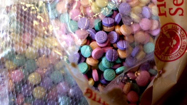 Cục C04 cảnh báo về loại ma túy cực độc gấp 50 lần heroin, khiến 100.000 người tử vong ở Mỹ năm 2023- Ảnh 2. Cục C04 cảnh báo về loại ma túy cực độc gấp 50 lần heroin, khiến 100.000 người tử vong ở Mỹ năm 2023- Ảnh 2.