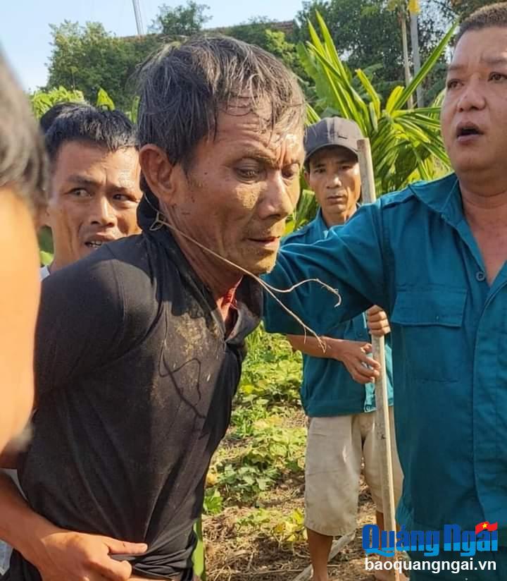 Hiện trường vụ thảm án ở Quảng Ngãi: Giết cả nhà họ hàng vì mâu thuẫn đất đai- Ảnh 1. Hiện trường vụ thảm án ở Quảng Ngãi: Giết cả nhà họ hàng vì mâu thuẫn đất đai- Ảnh 1.