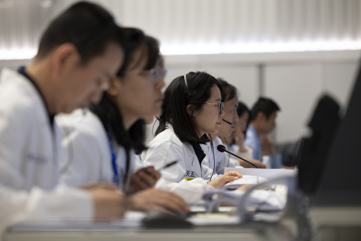 Nóng: Tàu Trung Quốc vừa đổ bộ thành công, mở ra kỷ nguyên mới khám phá nửa tối của Mặt trăng- Ảnh 1. Nóng: Tàu Trung Quốc vừa đổ bộ thành công, mở ra kỷ nguyên mới khám phá nửa tối của Mặt trăng- Ảnh 1.