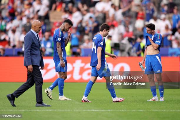 Huyền thoại tuyển Anh chế giễu: “Đời tôi chưa từng thấy đội Italia nào tệ đến thế!”- Ảnh 2.