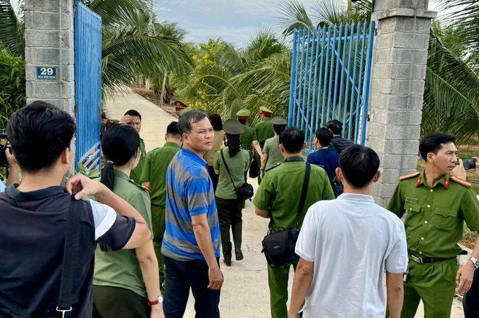 Cận cảnh nơi bà mẹ 3 con bị cả nhà chồng cũ giam cầm, đánh đập, bắt uống nước thải để 'trừ tà'- Ảnh 3. Cận cảnh nơi bà mẹ 3 con bị cả nhà chồng cũ giam cầm, đánh đập, bắt uống nước thải để 'trừ tà'- Ảnh 3.